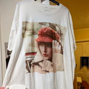 Red (TV) White T-shirt